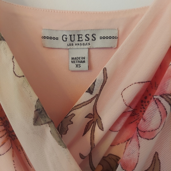 🪷GUESS Women's Multi Floral Ruffled-hem Faux Wrap Bodycon Dress - Picture 4 of 5